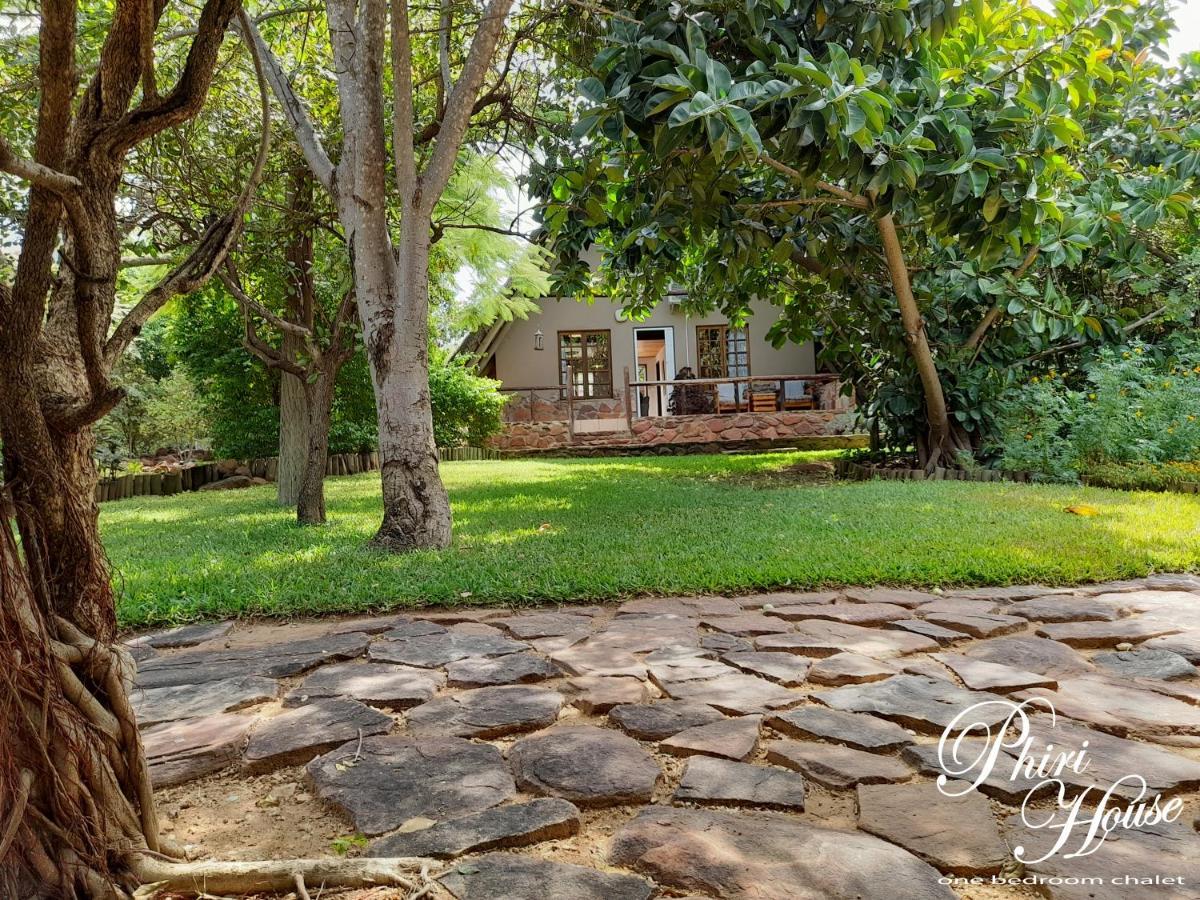 Moritshane Estate ハボローネ エクステリア 写真